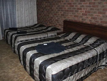 Woomargama Village Hotel Motel - Hervey Bay Accommodation 3