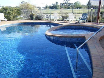 Paradise Lakes Motel - Hervey Bay Accommodation 1
