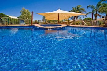 Paradise Lakes Motel - Hervey Bay Accommodation 0