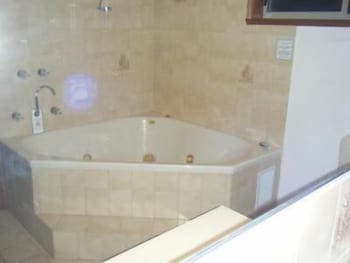Paradise Lakes Motel - Hervey Bay Accommodation 2