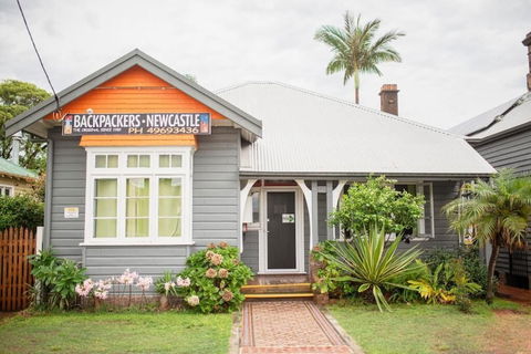 Backpackers Newcastle - Hervey Bay Accommodation 0
