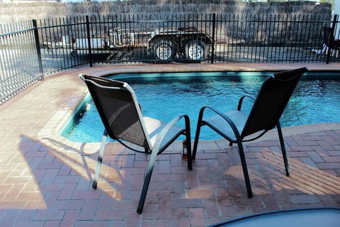 Golden River Motor Inn - Hervey Bay Accommodation 2