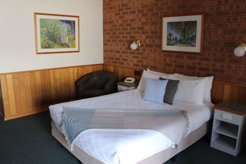 Golden River Motor Inn - Hervey Bay Accommodation 4