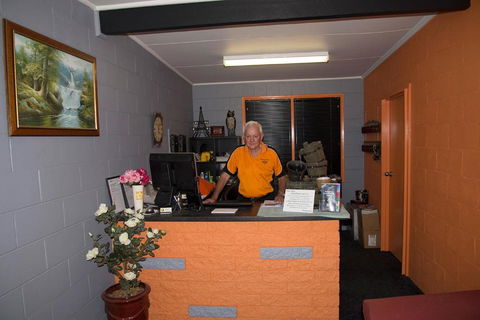 Artesian Motor Inn - Hervey Bay Accommodation 5