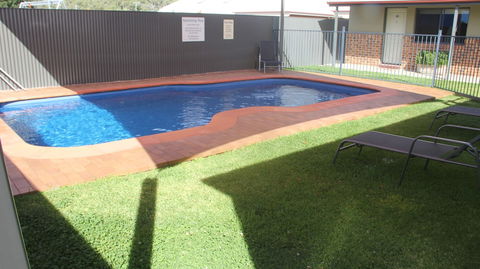 Saltbush Motor Inn - Hervey Bay Accommodation 1