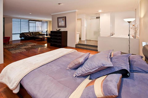 New York On King - Tourism Hervey Bay 3