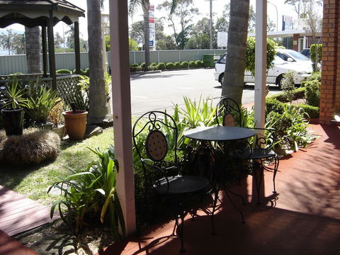 Avaleen Lodge Motor Inn - Hervey Bay Accommodation 0