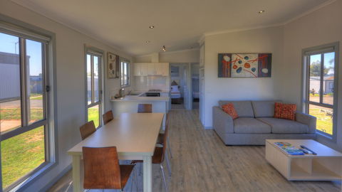 Tasman Holiday Parks - Lake Mulwala - Hervey Bay Accommodation 2