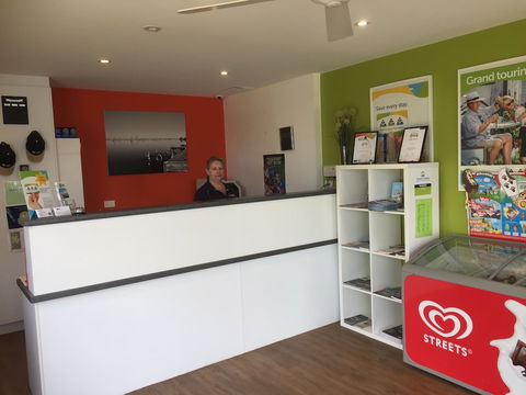 Tasman Holiday Parks - Lake Mulwala - Hervey Bay Accommodation 1