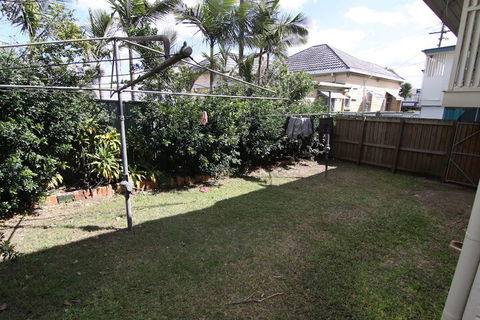 Some Rooms Backpacker - Tourism Hervey Bay 5