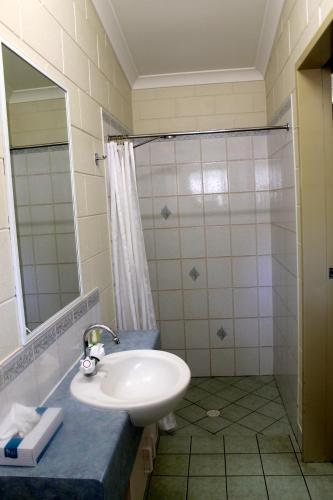Overflow Motor Inn - Hervey Bay Accommodation 6