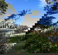 Port Douglas Cottage and Lodge - Tourism Hervey Bay