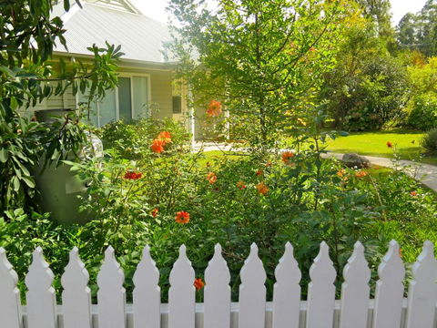 Amelina Cottages - Tourism Hervey Bay 1