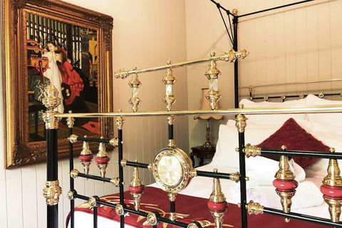 Number 12 Bed & Breakfast - Tourism Hervey Bay 5