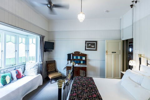 Number 12 Bed & Breakfast - Tourism Hervey Bay 6