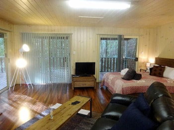Treetops Accommodation Montville - Hervey Bay Accommodation 2