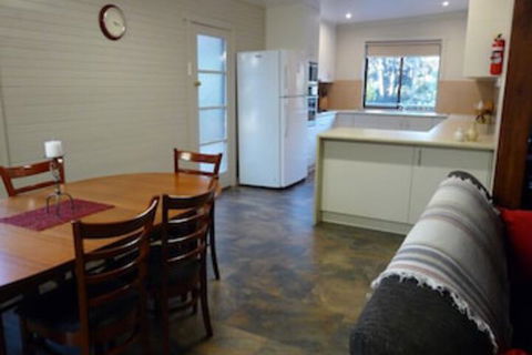 Eagles Rise Tasmania - Hervey Bay Accommodation 0
