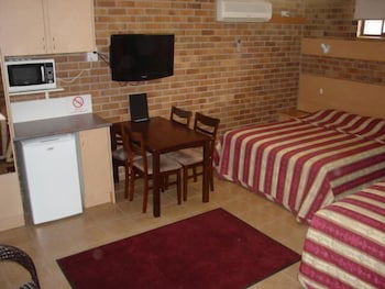 Tally Ho Motor Inn - Hervey Bay Accommodation 6
