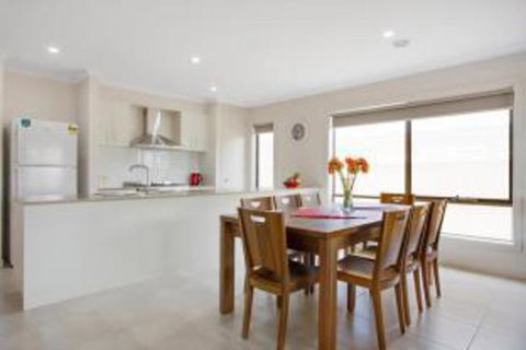 Serviced Houses Point Cook - Hervey Bay Accommodation 3