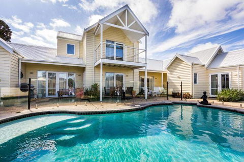 Seaside Spa Retreat - Tourism Hervey Bay 7