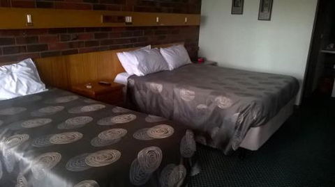Wentworth Club Motel - Hervey Bay Accommodation 1