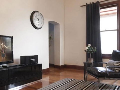Boutique Stays - Parliament Place- Brighton - Hervey Bay Accommodation 0