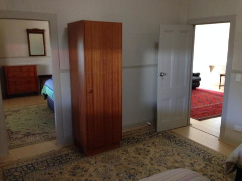 Showgrounds Cottage Naracoorte - Tourism Hervey Bay 3