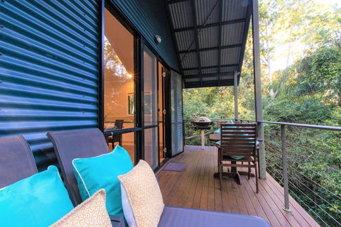 Montagues Of Montville - Tourism Hervey Bay 1