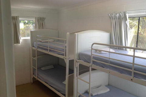 Absolute Backpackers Mission Beach - Tourism Hervey Bay 2