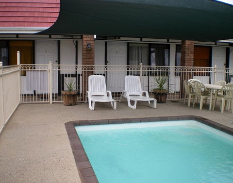 Tudor House Motel - Hervey Bay Accommodation 4