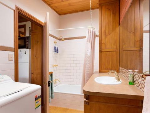 Maldon Cottage - Tourism Hervey Bay 5