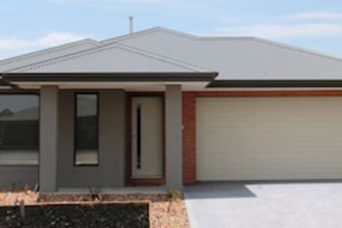 Villa Atarhi - Tourism Hervey Bay 0