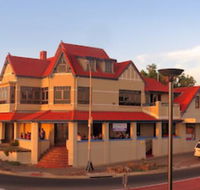 McCloud House - Hervey Bay Accommodation