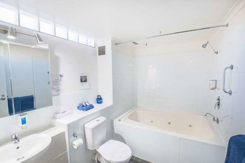 MAS Country Riverboat Lodge Motor Inn - Tourism Hervey Bay 7