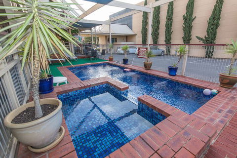 MAS Country Riverboat Lodge Motor Inn - Tourism Hervey Bay 3