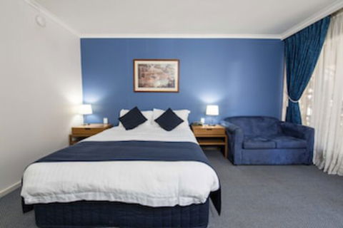 MAS Country Riverboat Lodge Motor Inn - Tourism Hervey Bay 0