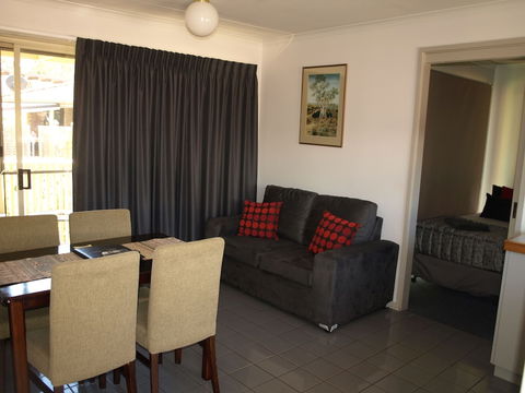 Old Coach Motor Inn - Hervey Bay Accommodation 4