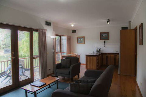 Perricoota Vines Retreat - Hervey Bay Accommodation 5