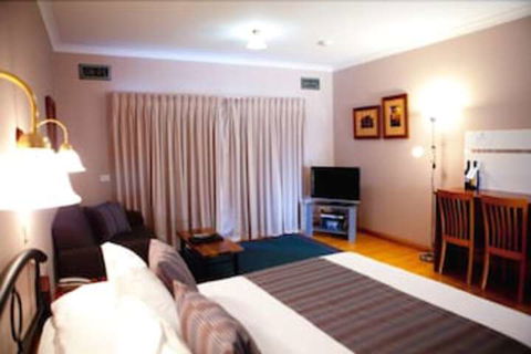 Perricoota Vines Retreat - Hervey Bay Accommodation 6