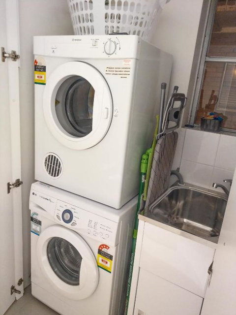 North Melbourne Retreat - Hervey Bay Accommodation 1