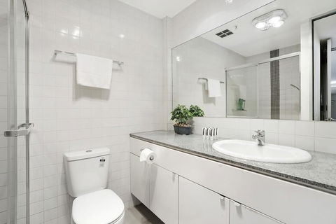 Anchor On Collins - Hervey Bay Accommodation 4
