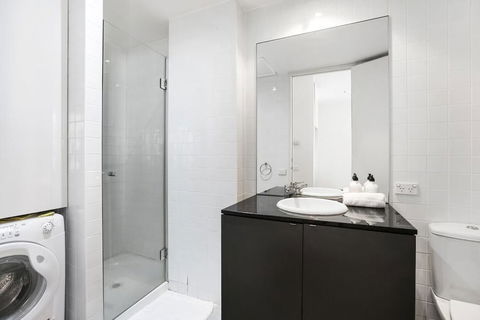 Anchor On Collins - Hervey Bay Accommodation 2