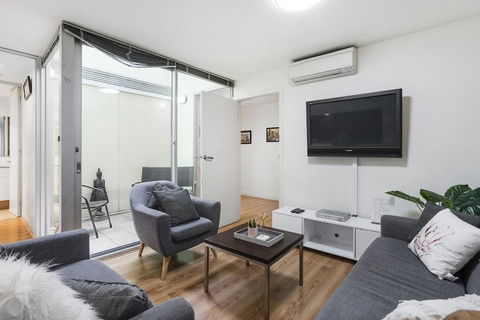 Anchor On Collins - Hervey Bay Accommodation 5