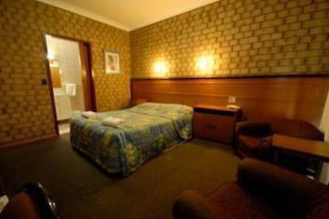 Pavlos Motel - Hervey Bay Accommodation 4