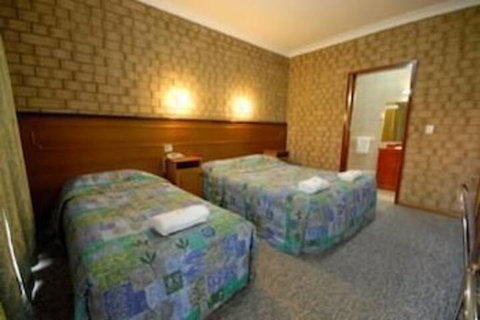 Pavlos Motel - Hervey Bay Accommodation 1