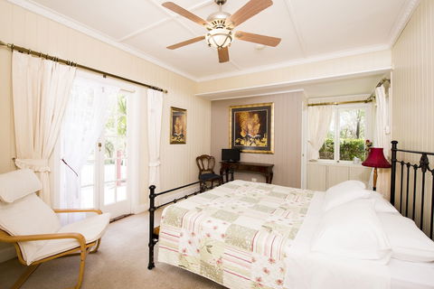 Hilltop On Tamborine - Tourism Hervey Bay 3