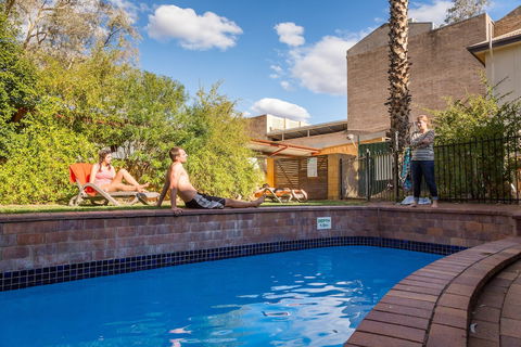 Alice Springs YHA - Hostel - Hervey Bay Accommodation 2