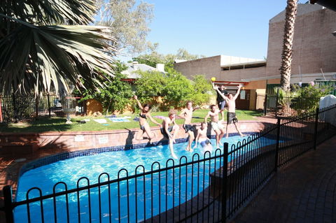 Alice Springs YHA - Hostel - Hervey Bay Accommodation 3
