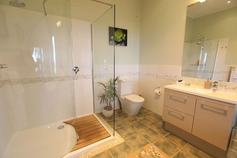 Avocado Sunset B&B - Hervey Bay Accommodation 6
