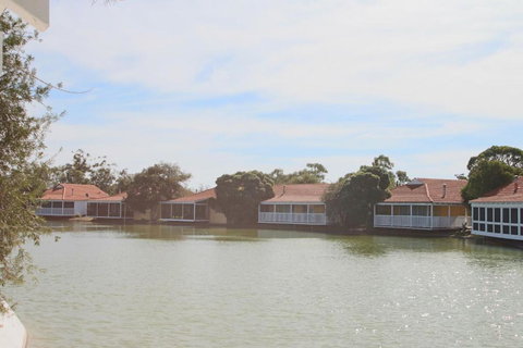River Resort Villas - Hervey Bay Accommodation 3